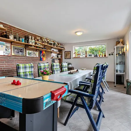 Elke Jensen Apartment